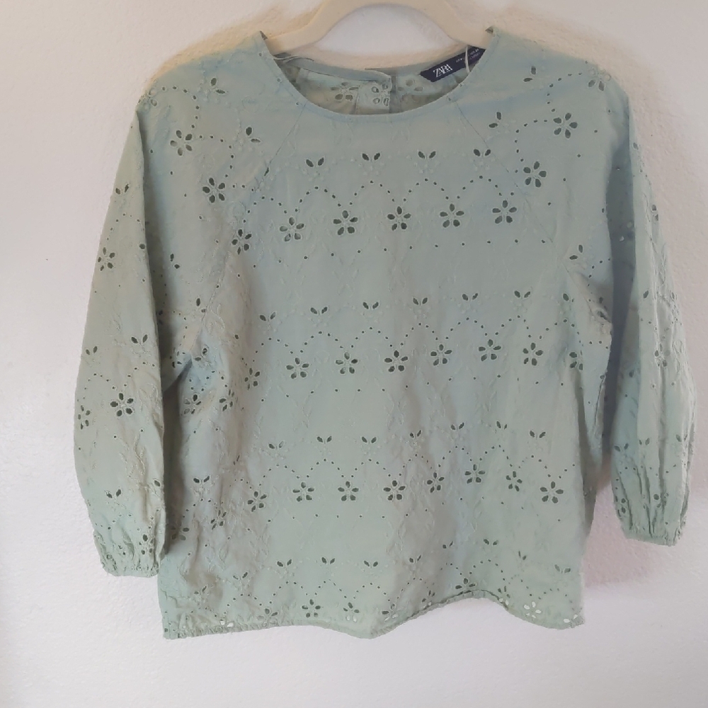 Zara Mint Sage Eyelet Top Peasant Sleeves Wooden Buttons Farm Cottage 95% Cotton